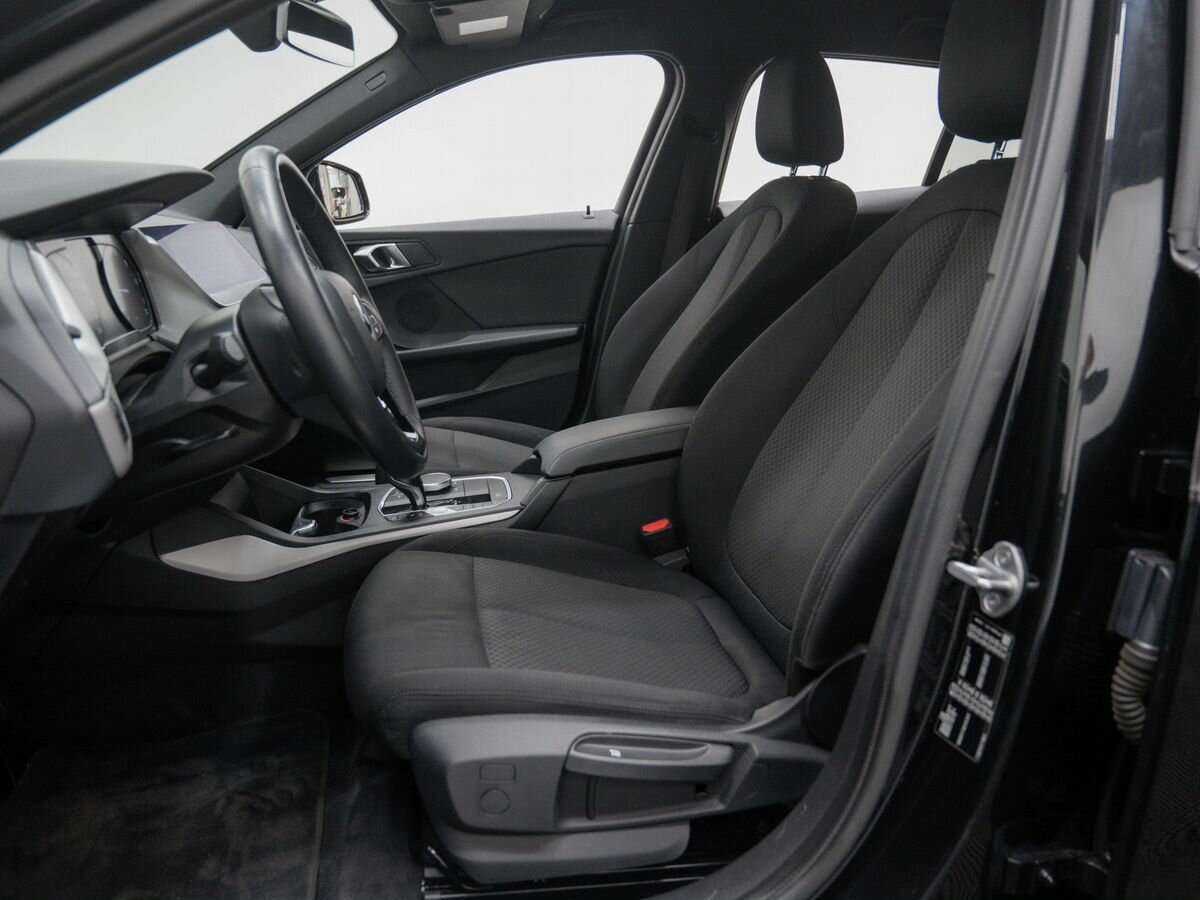Купить BMW 1 серии 118i, 2019, 158 610 км, фото №14