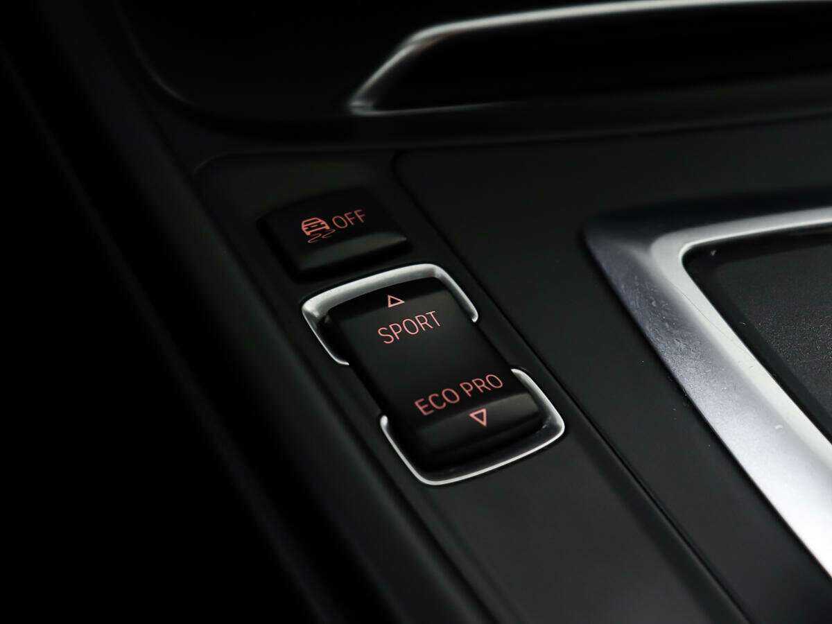 Купить BMW 3 серии 320i xDrive, 2017, 113 893 км, фото №22