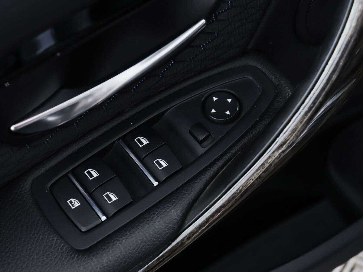 Купить BMW 3 серии 320i xDrive, 2016, 143 003 км, фото №16