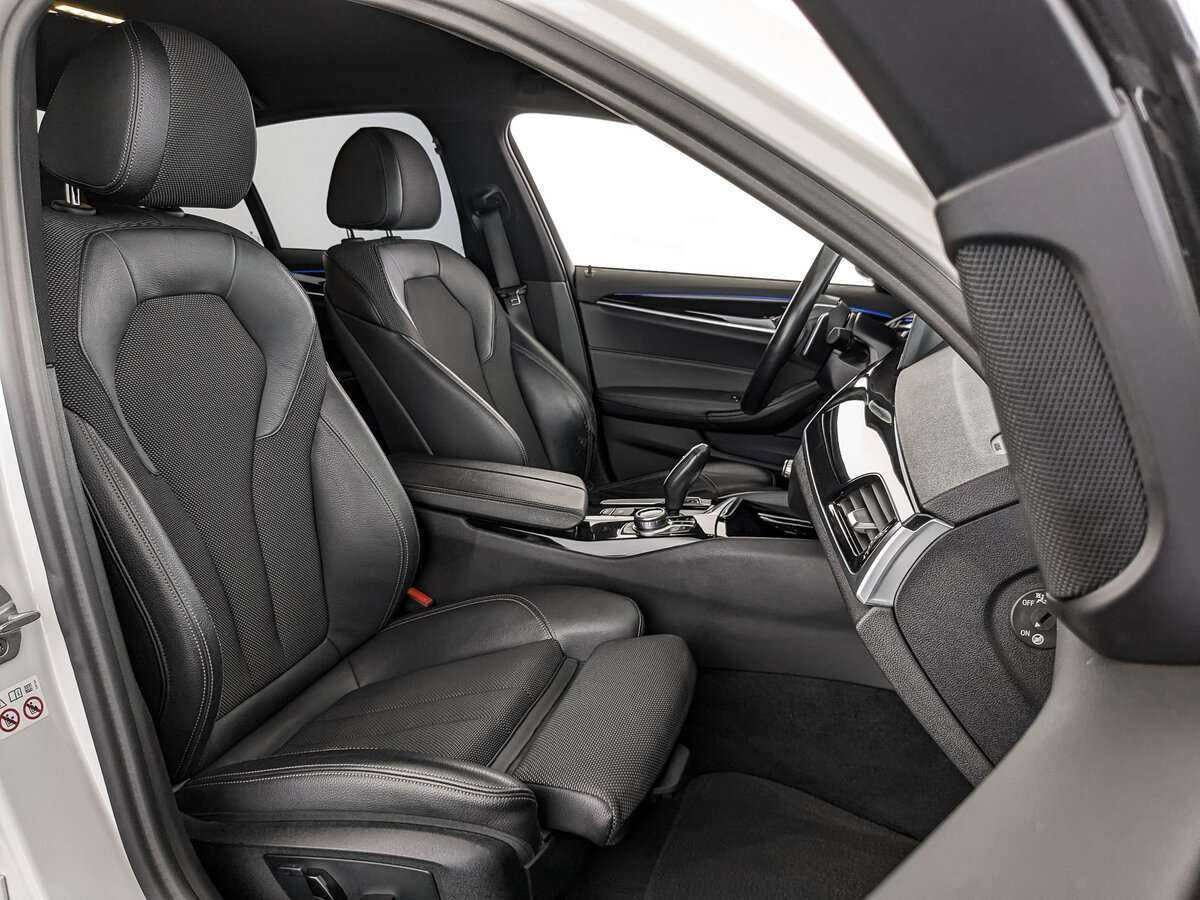 Купить BMW 5 серии 520d, 2017, 141 423 км, фото №19
