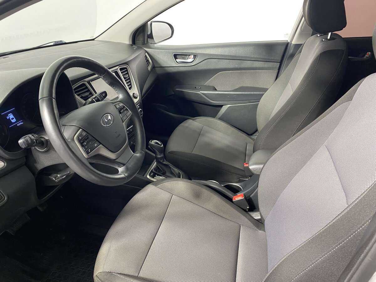 Купить Hyundai Solaris, 2019, 41 000 км, фото №8