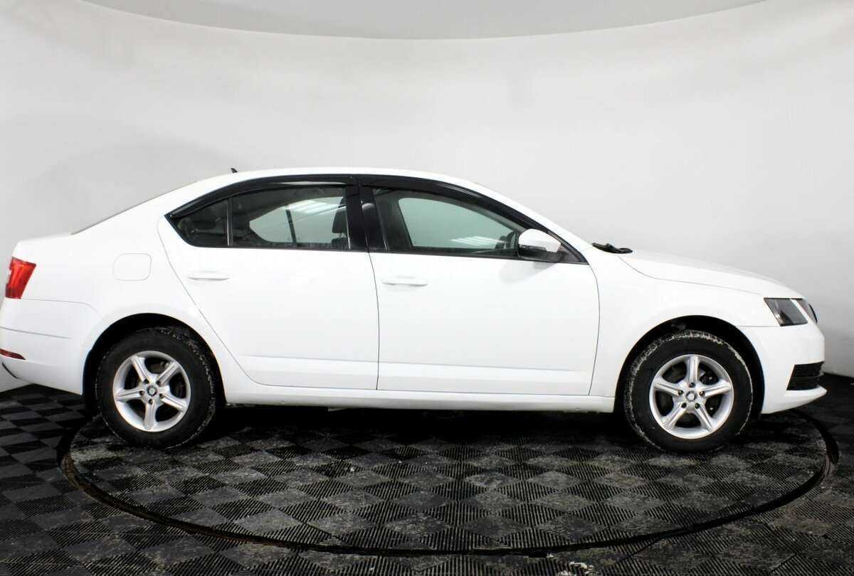 Купить Skoda Octavia, 2017, 98 001 км, фото №4