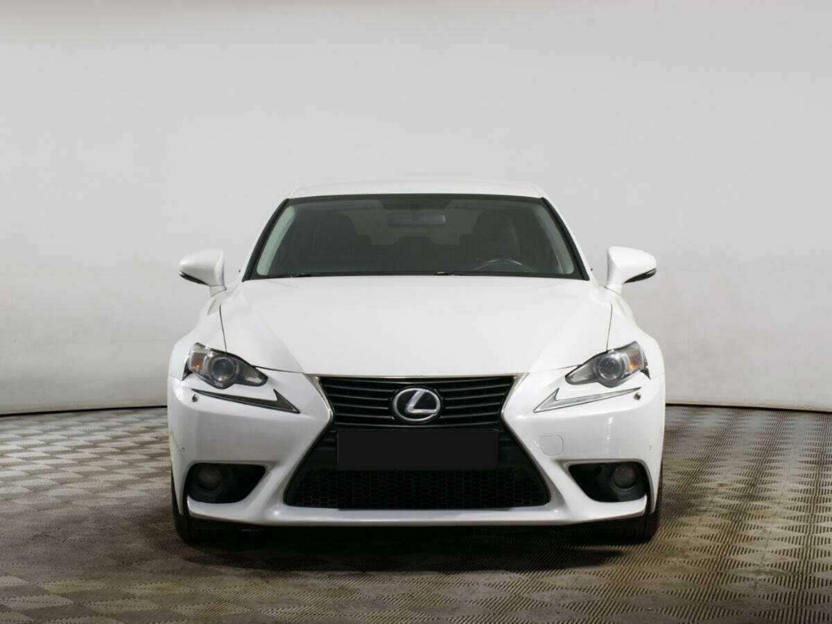 Lexus IS