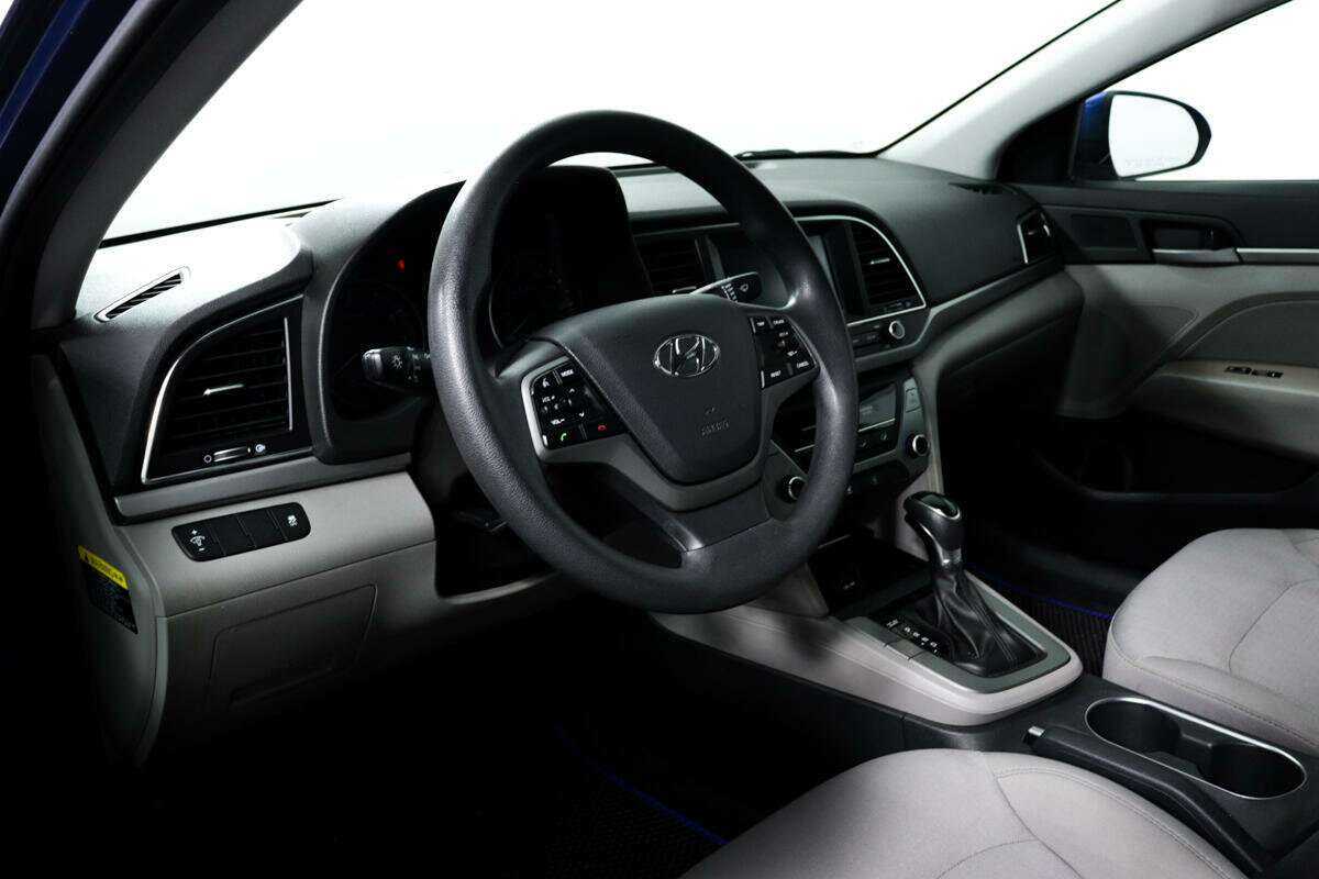 Купить Hyundai Elantra, 2016, 141 140 км, фото №13