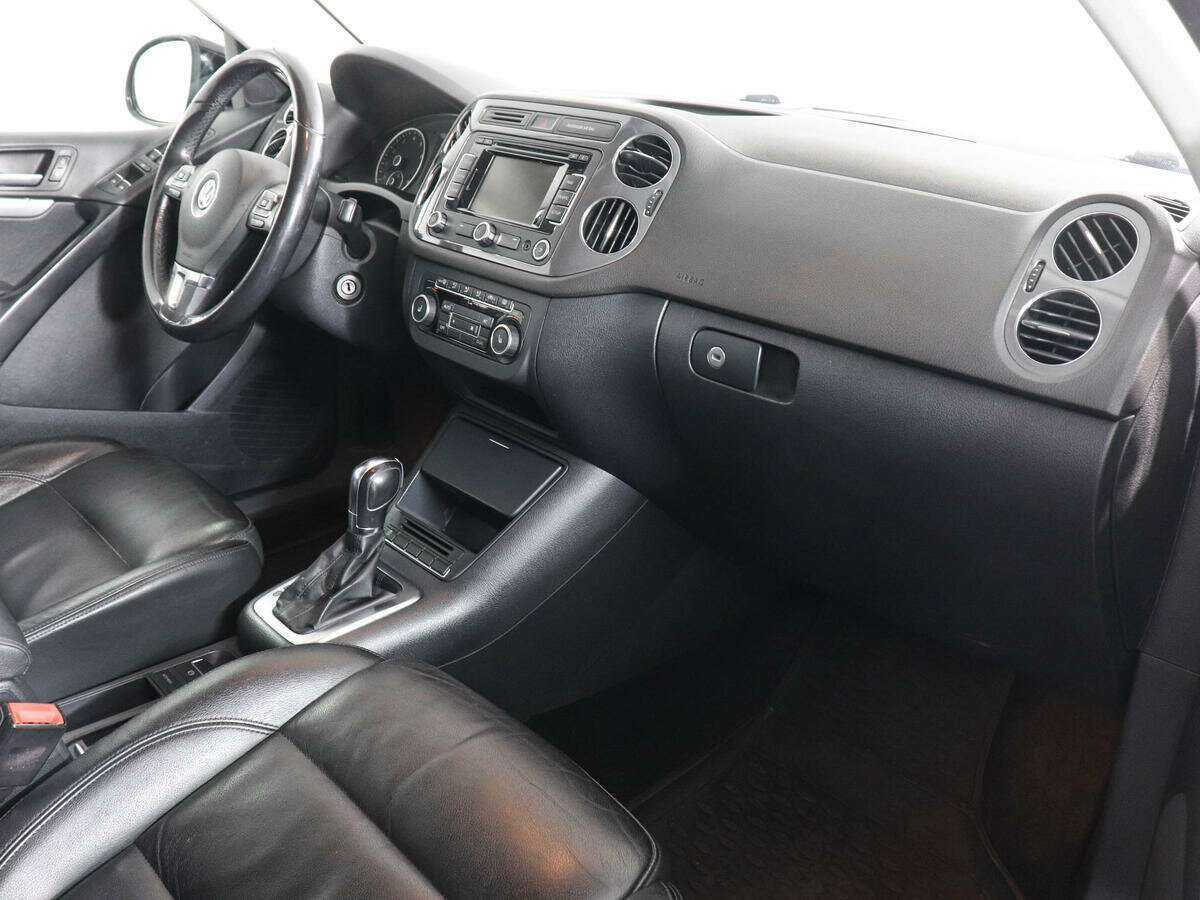 Купить Volkswagen Tiguan, 2012, 181 916 км, фото №6