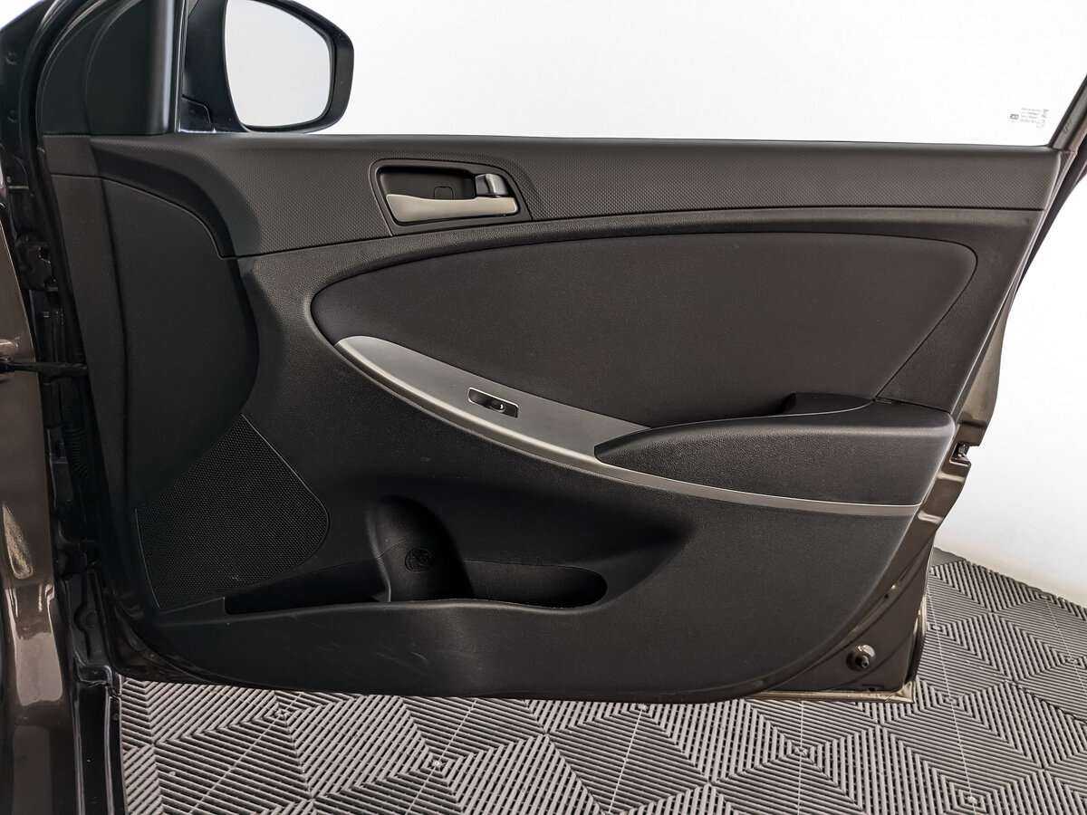 Купить Hyundai Solaris, 2016, 73 782 км, фото №20