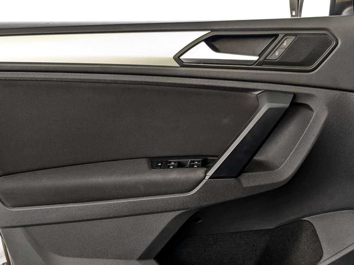 Купить Volkswagen Tiguan, 2020, 134 987 км, фото №18