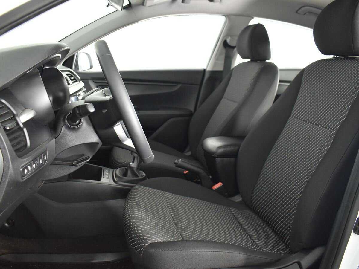 Купить Kia Rio, 2019, 43 246 км, фото №8