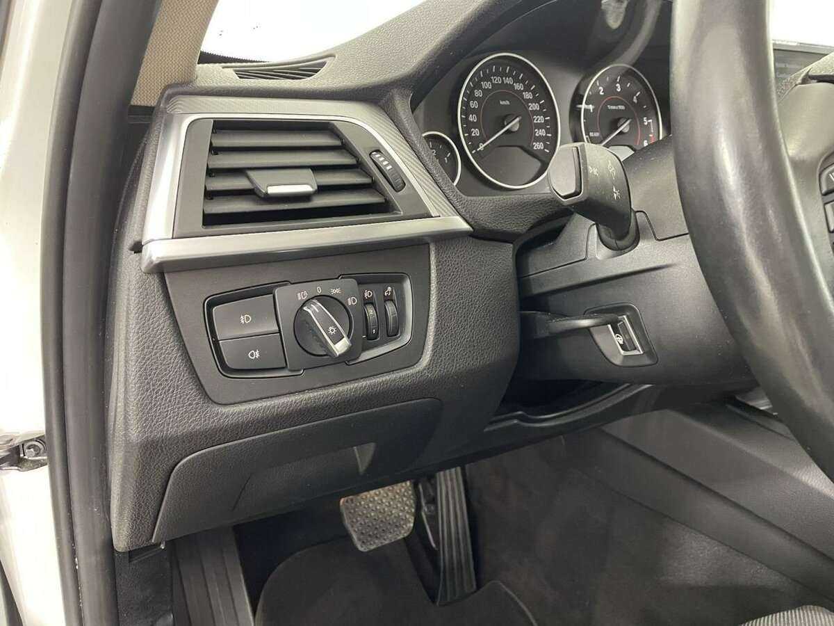 Купить BMW 3 серии 320d xDrive, 2018, 136 664 км, фото №9