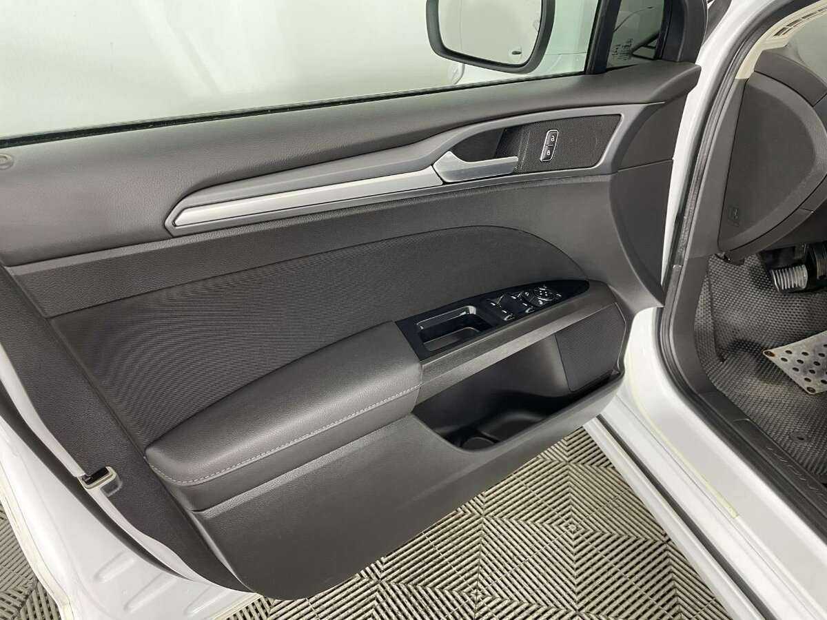 Купить Ford Mondeo, 2015, 147 359 км, фото №8