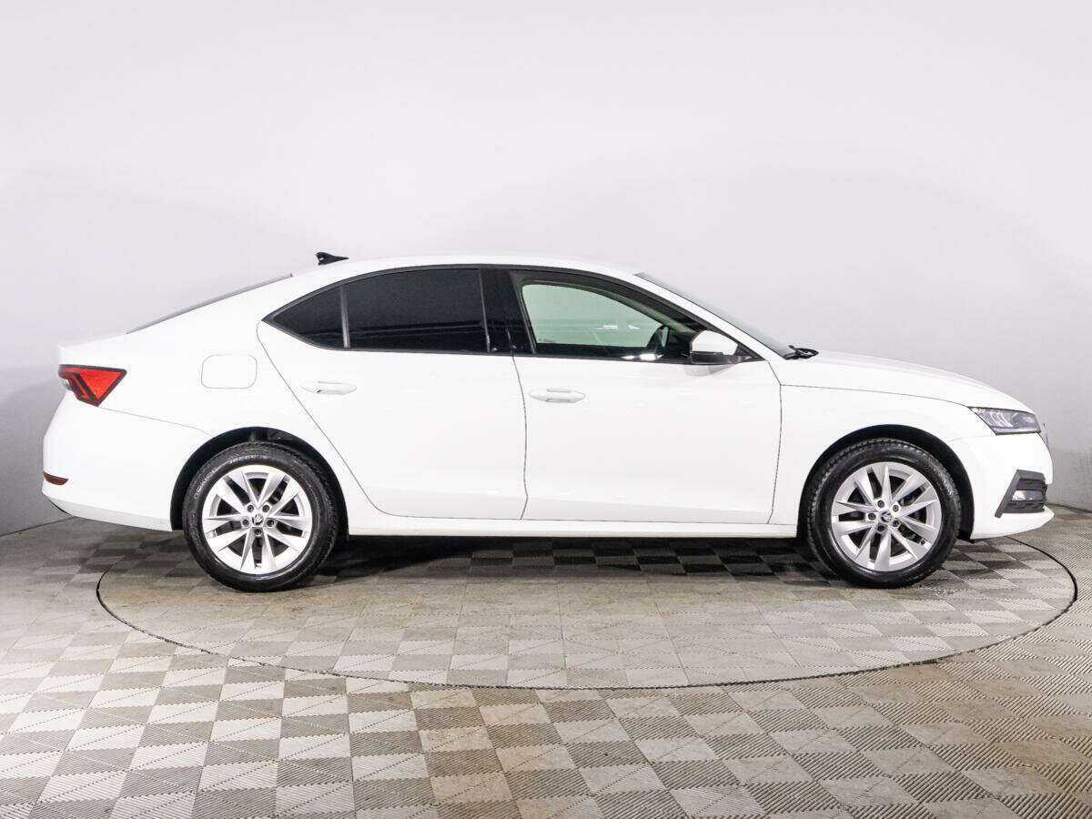 Купить Skoda Octavia, 2021, 30 735 км, фото №4