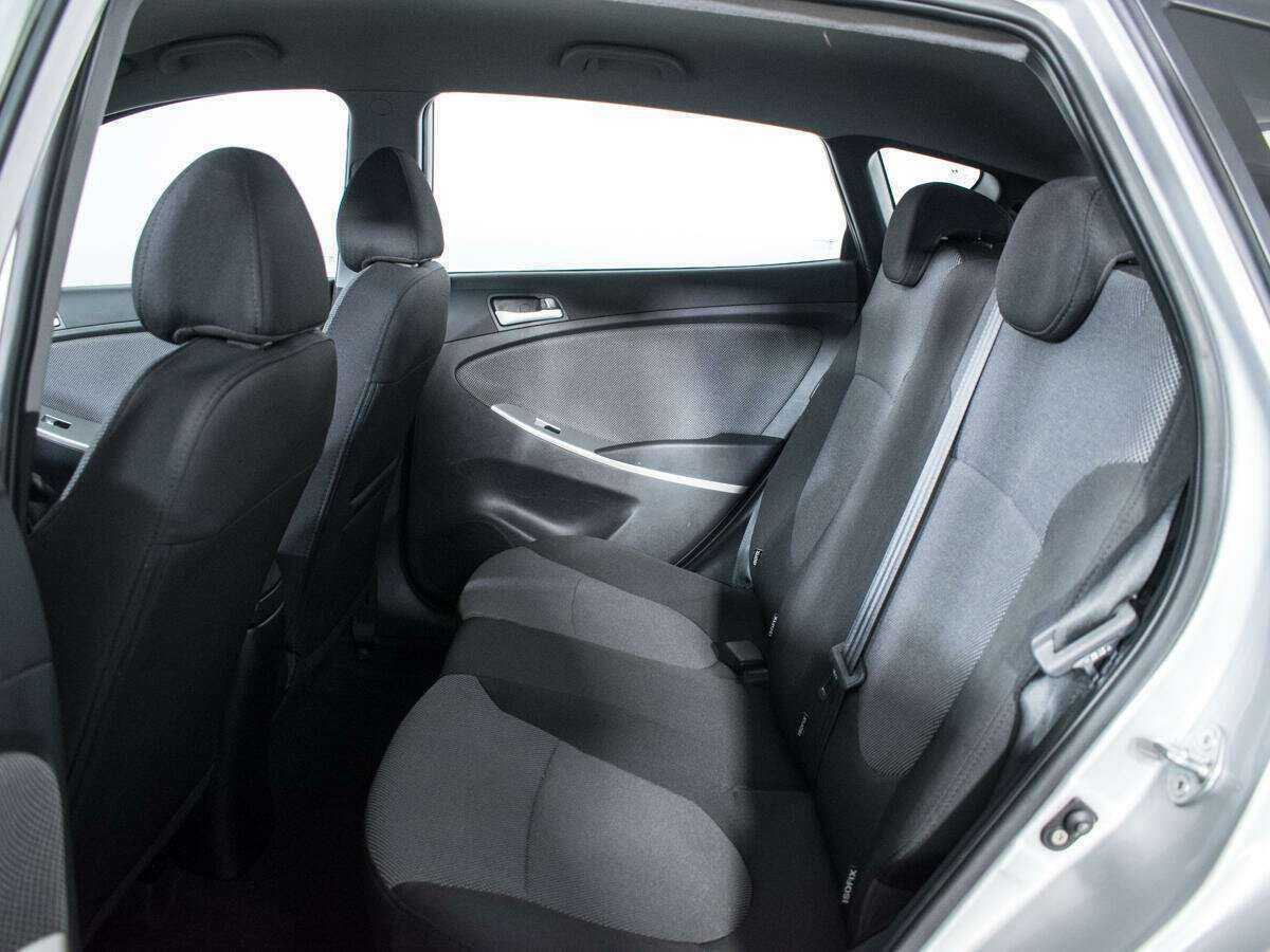 Купить Hyundai Solaris, 2012, 54 010 км, фото №10