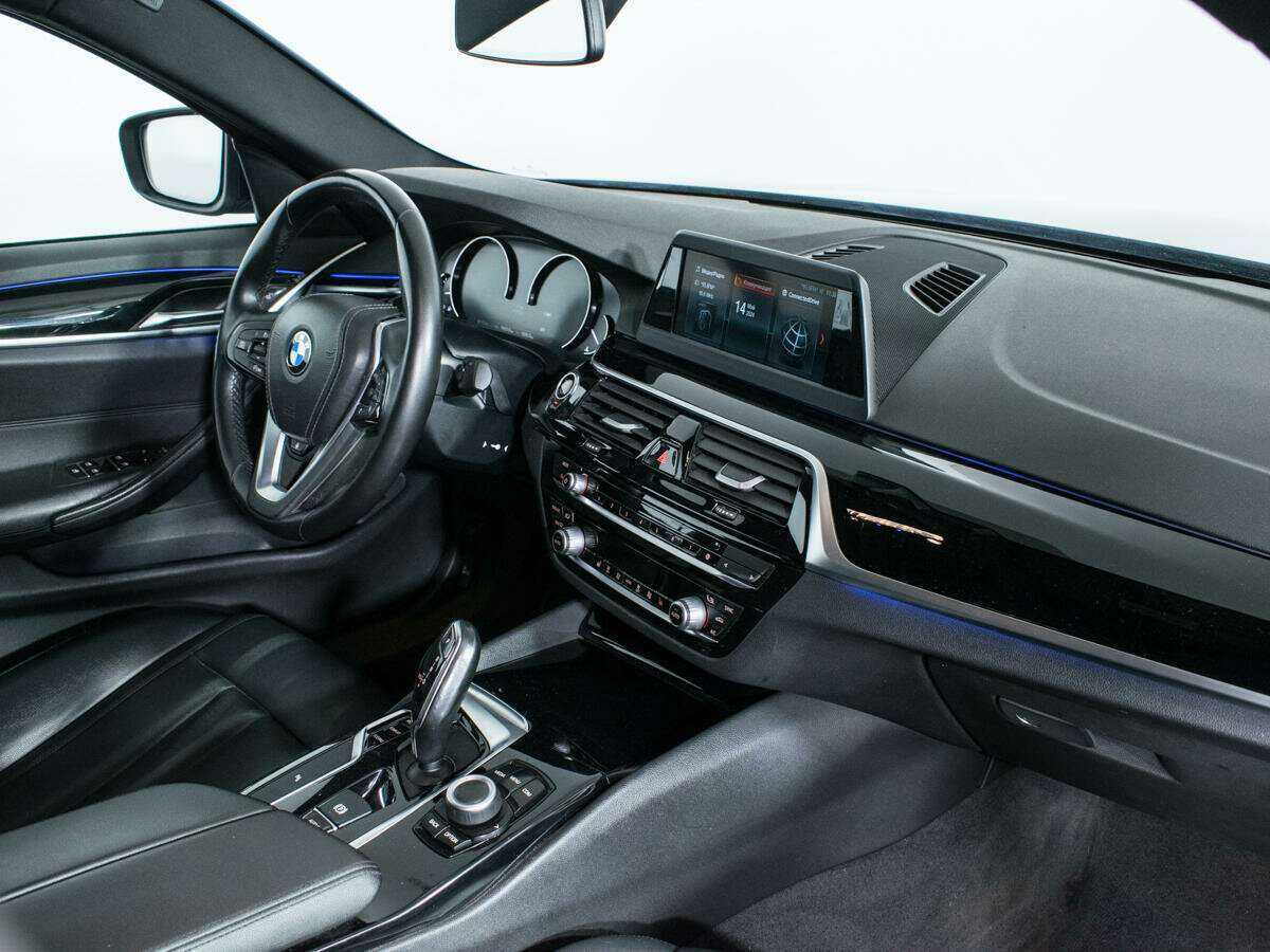 Купить BMW 5 серии 520i, 2018, 140 000 км, фото №9