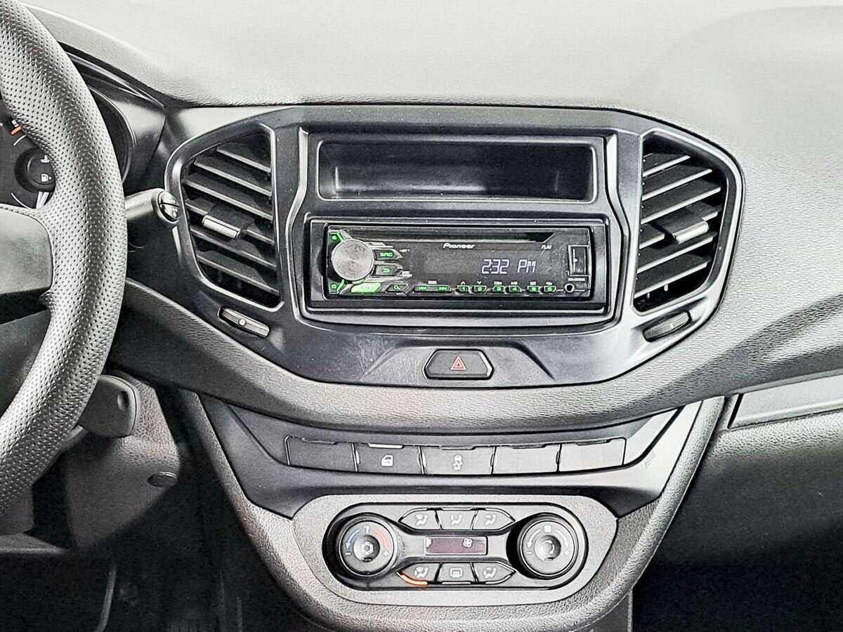 Купить Lada (ВАЗ) Vesta, 2017, 137 562 км, фото №12