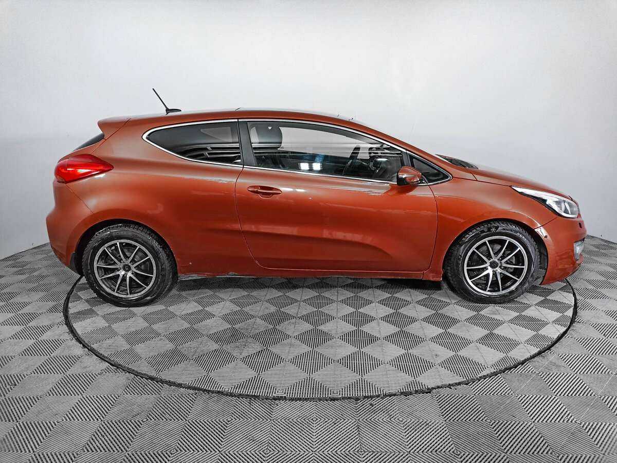 Купить Kia Ceed, 2013, 229 045 км, фото №4