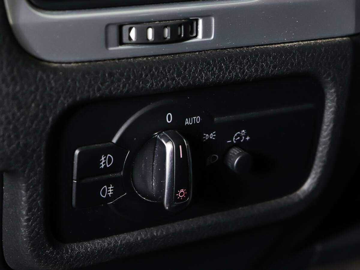 Купить Volkswagen Touareg, 2013, 143 706 км, фото №19