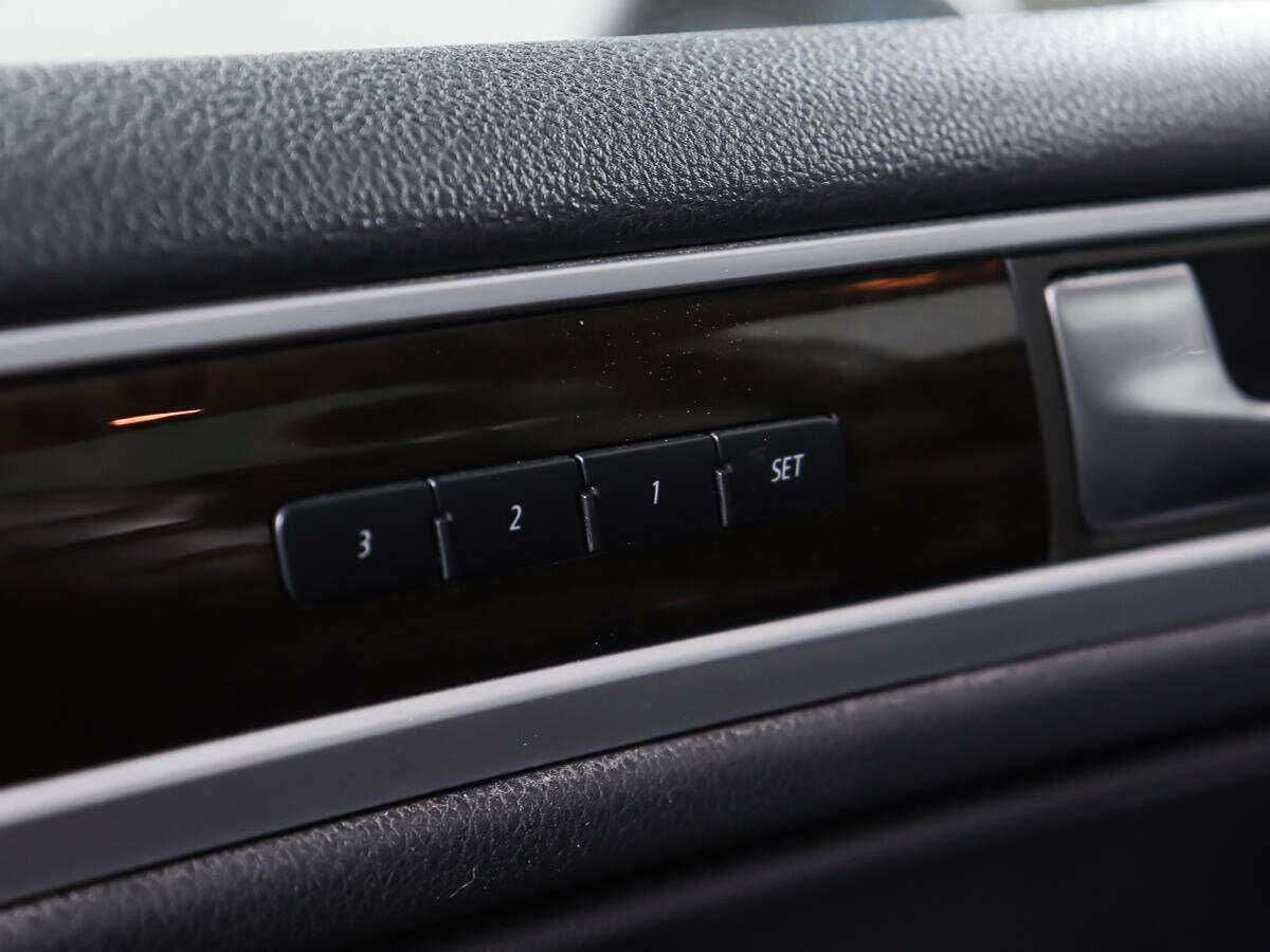 Купить Volkswagen Touareg, 2013, 143 706 км, фото №20