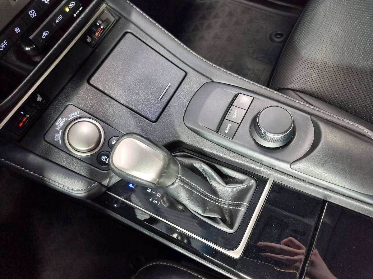 Купить Lexus ES 200, 2016, 105 150 км, фото №22