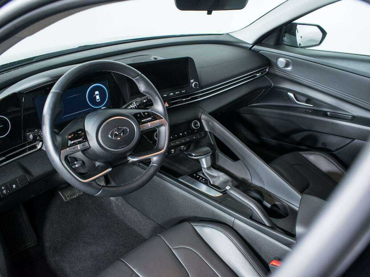 Купить Hyundai Elantra, 2023, 8 327 км, фото №13