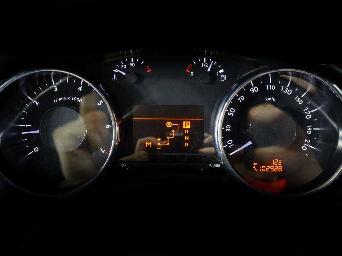 Купить Peugeot 3008, 2012, 102 927 км, фото №9