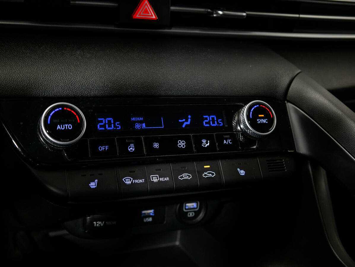Купить Hyundai Elantra, 2020, 91 268 км, фото №17
