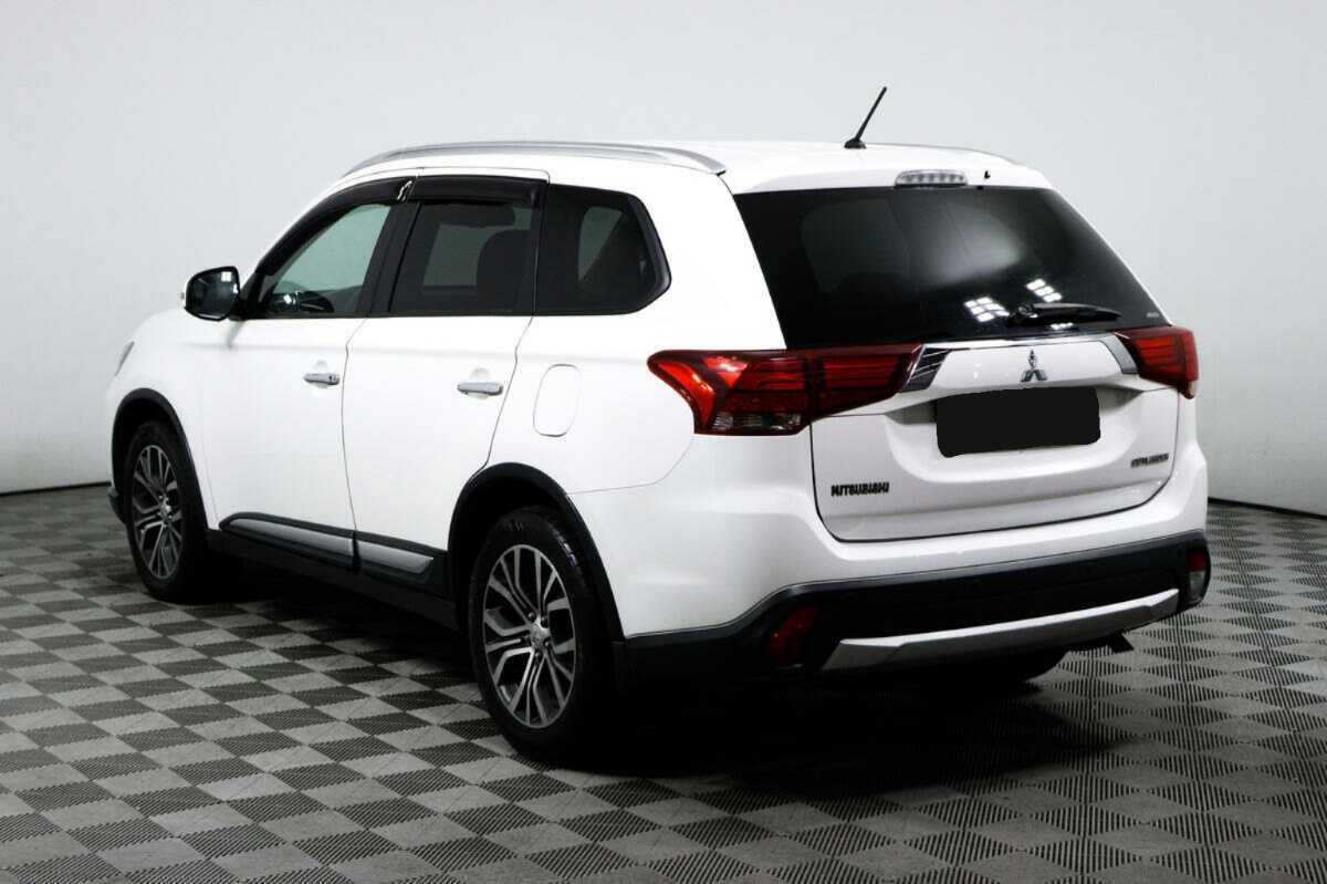 Купить Mitsubishi Outlander, 2016, 129 680 км, фото №7