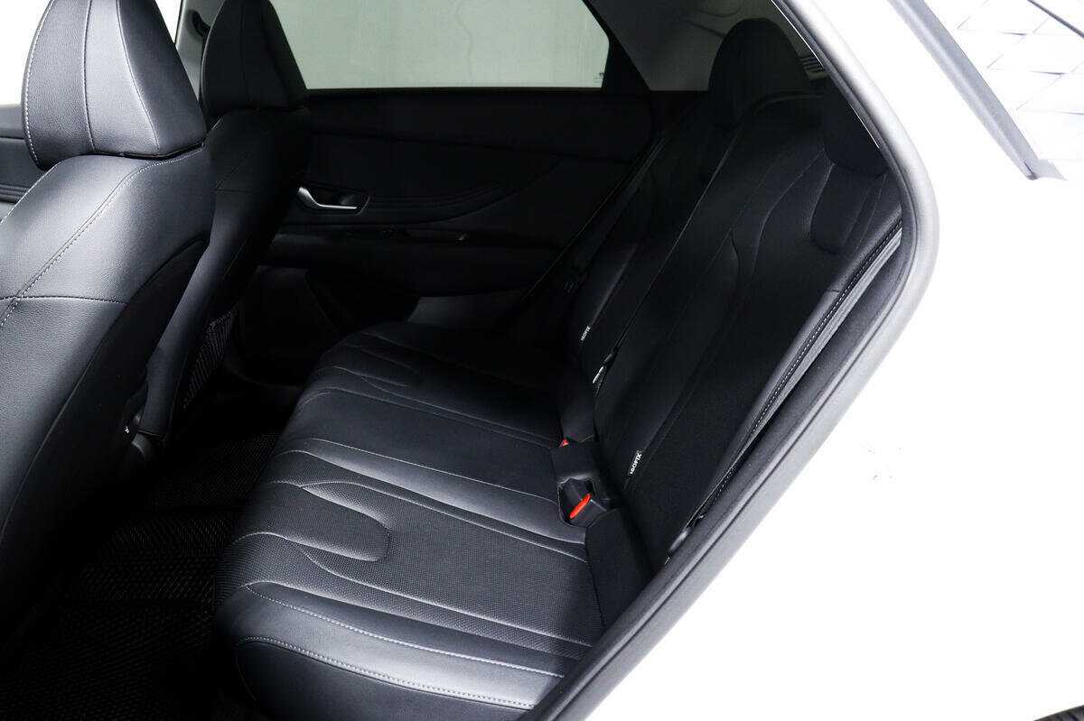 Купить Hyundai Elantra, 2023, 12 959 км, фото №12