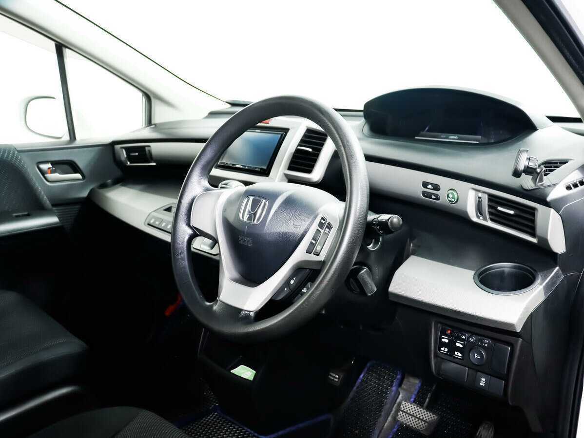 Купить Honda Freed, 2013, 146 000 км, фото №9