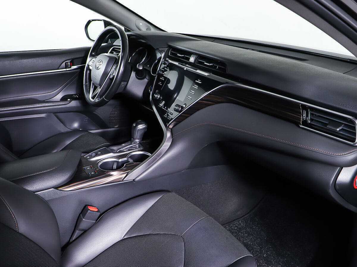 Купить Toyota Camry, 2018, 83 650 км, фото №9