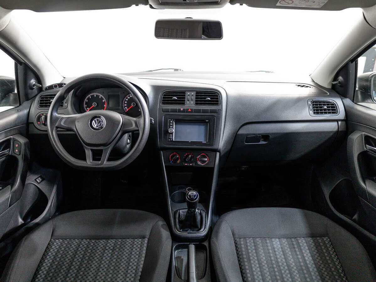 Купить Volkswagen Polo, 2015, 156 709 км, фото №9