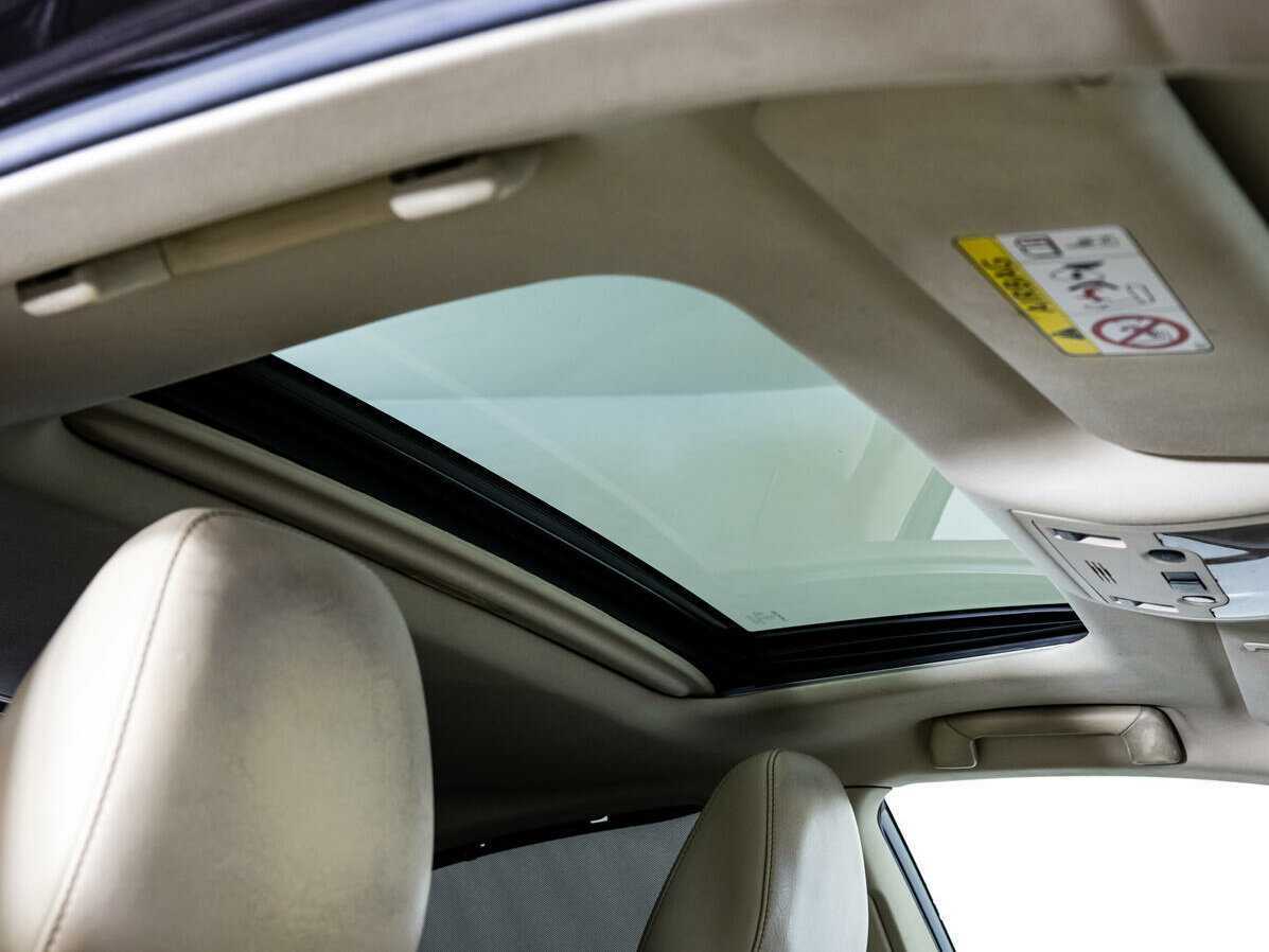 Купить Lexus ES 300h, 2014, 360 841 км, фото №24