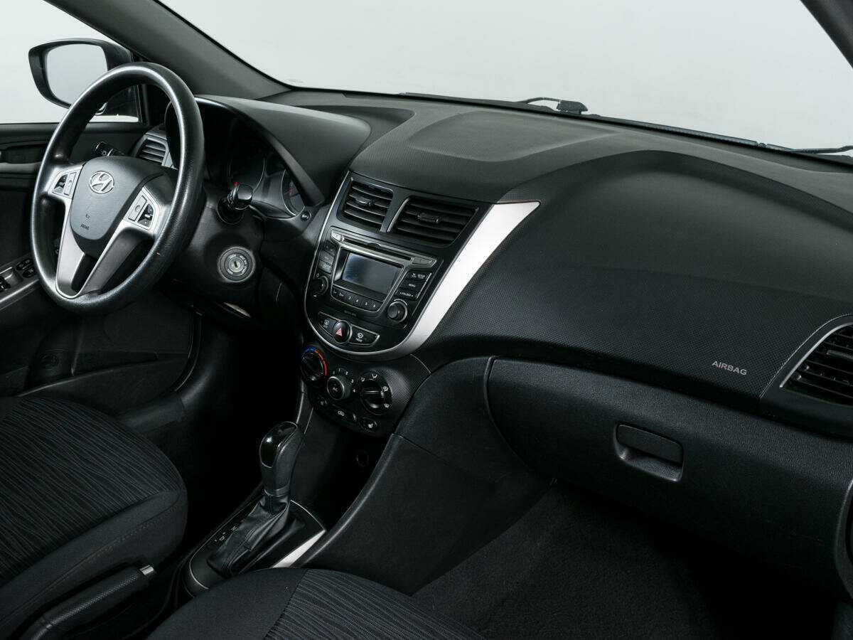 Купить Hyundai Solaris, 2014, 109 855 км, фото №9