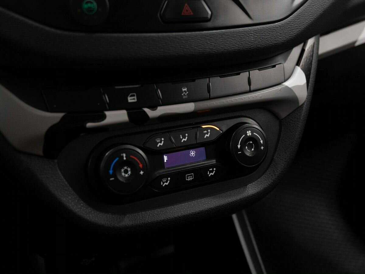 Купить Lada (ВАЗ) Vesta CNG, 2020, 100 000 км, фото №21