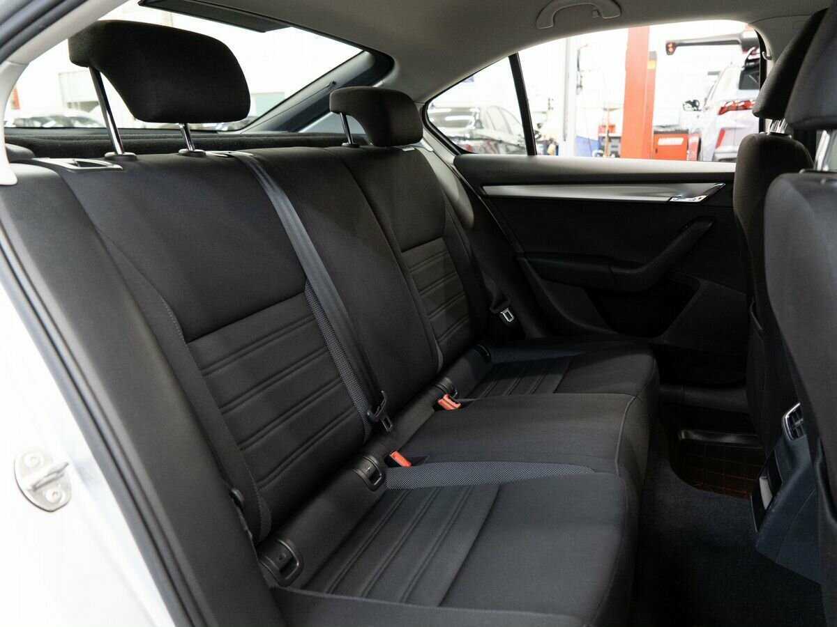 Купить Skoda Octavia, 2017, 119 300 км, фото №8