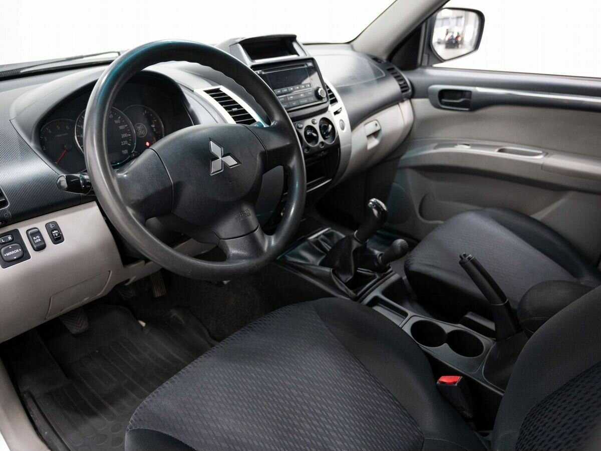 Купить Mitsubishi Pajero Sport, 2014, 412 500 км, фото №7