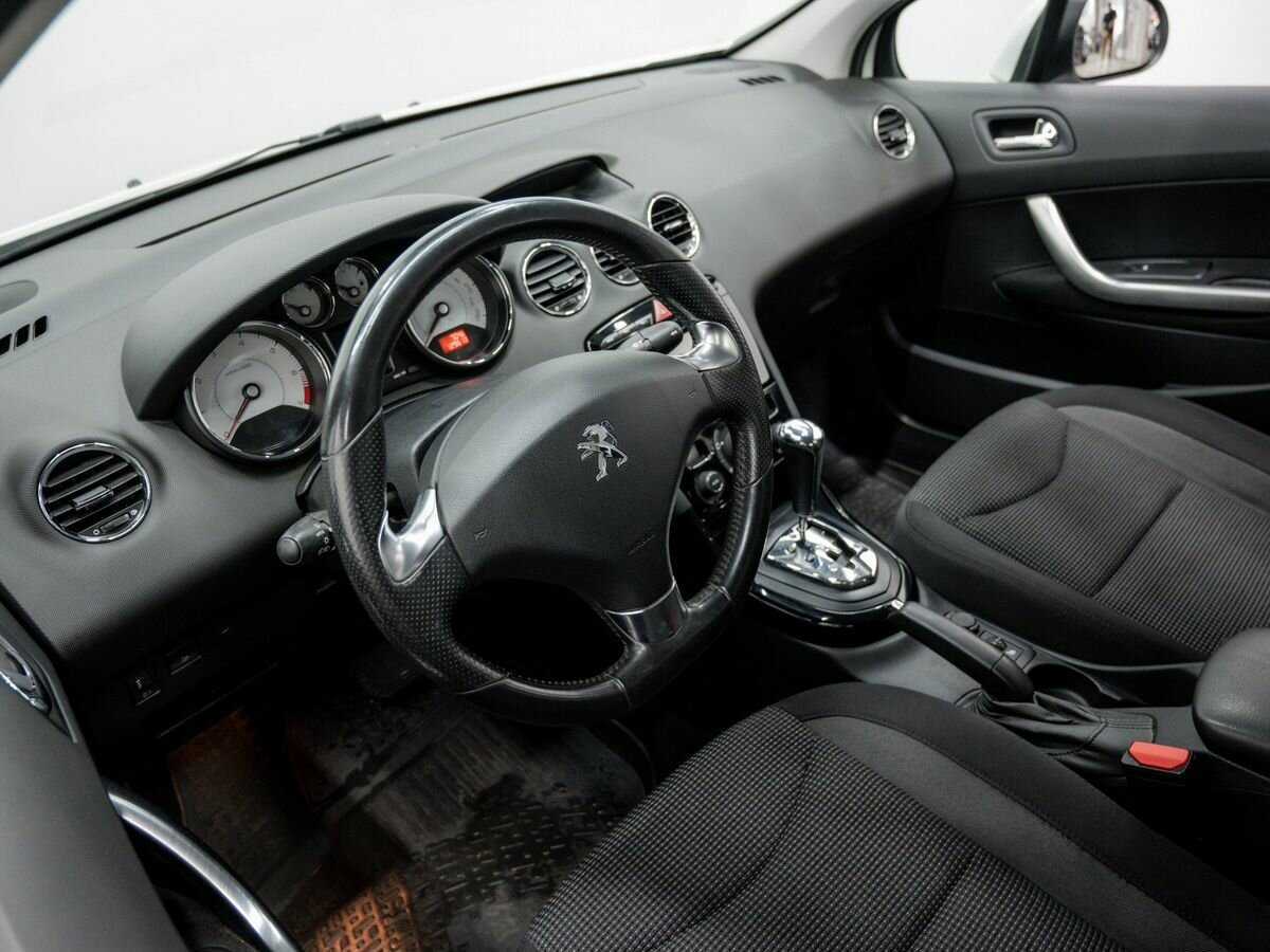 Купить Peugeot 408, 2017, 129 611 км, фото №13