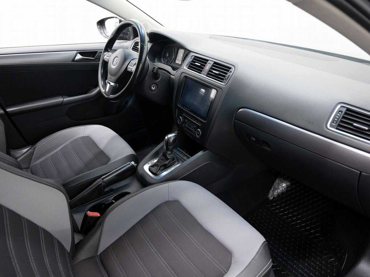 Купить Volkswagen Jetta, 2012, 200 216 км, фото №11
