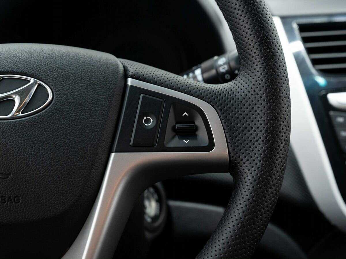 Купить Hyundai Solaris, 2012, 243 000 км, фото №16