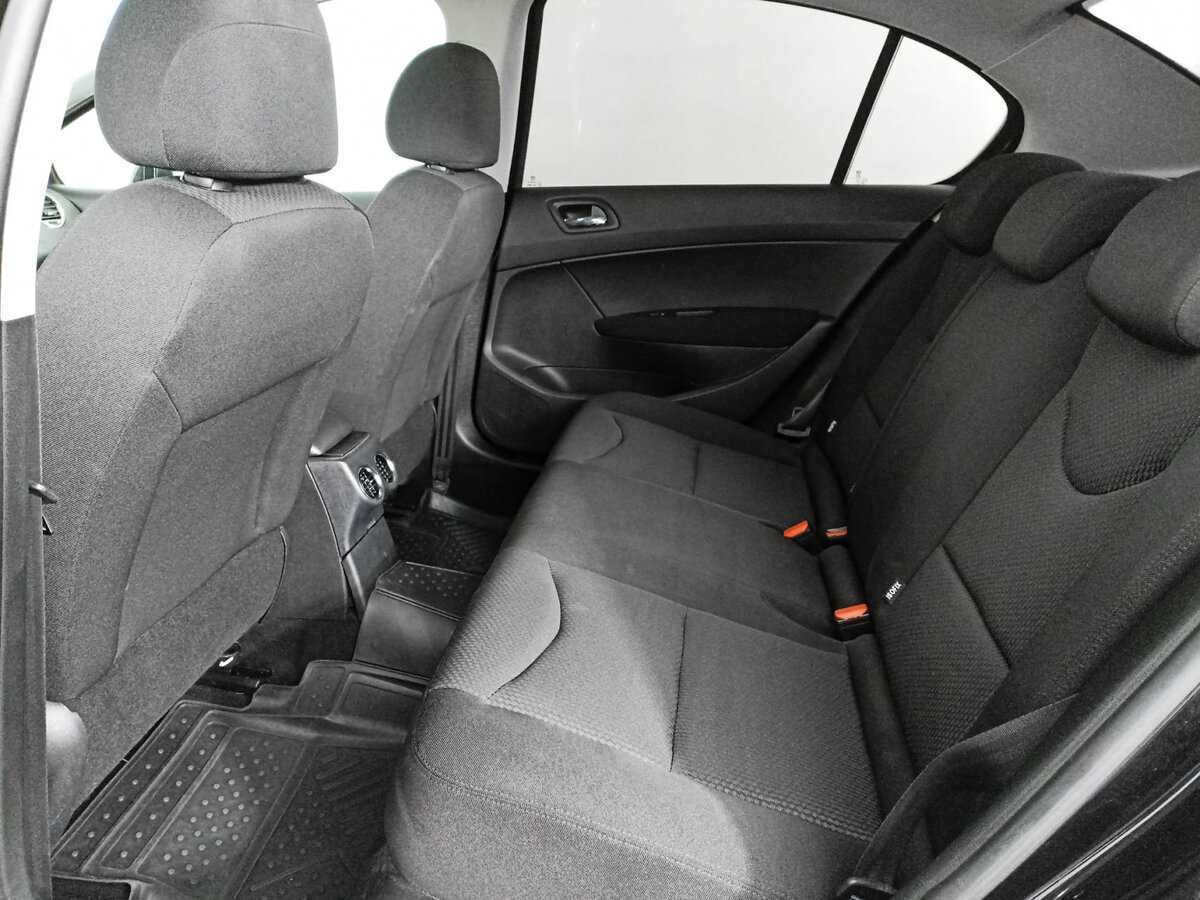 Купить Peugeot 408, 2012, 163 337 км, фото №9