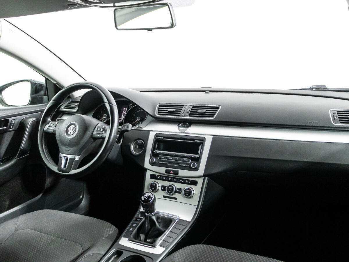 Купить Volkswagen Passat, 2013, 143 387 км, фото №9