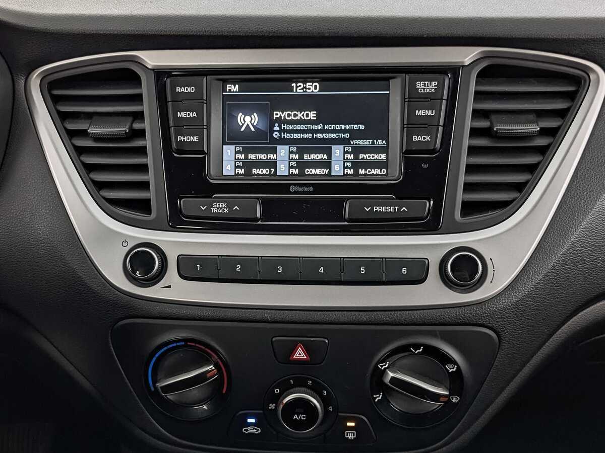 Купить Hyundai Solaris, 2018, 214 065 км, фото №17