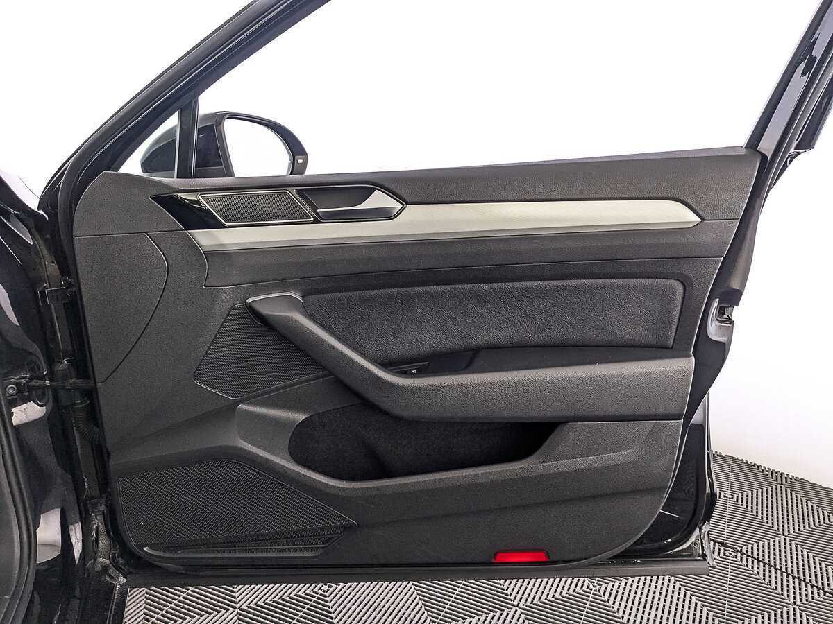 Купить Volkswagen Passat, 2016, 135 253 км, фото №24