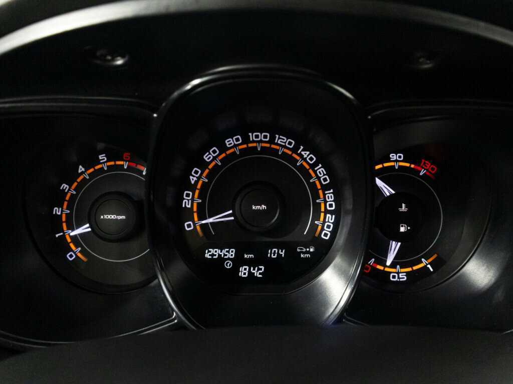 Купить Lada (ВАЗ) Vesta, 2017, 129 456 км, фото №12