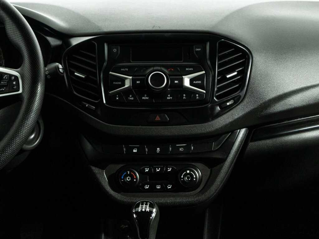 Купить Lada (ВАЗ) Vesta SW, 2019, 72 137 км, фото №14