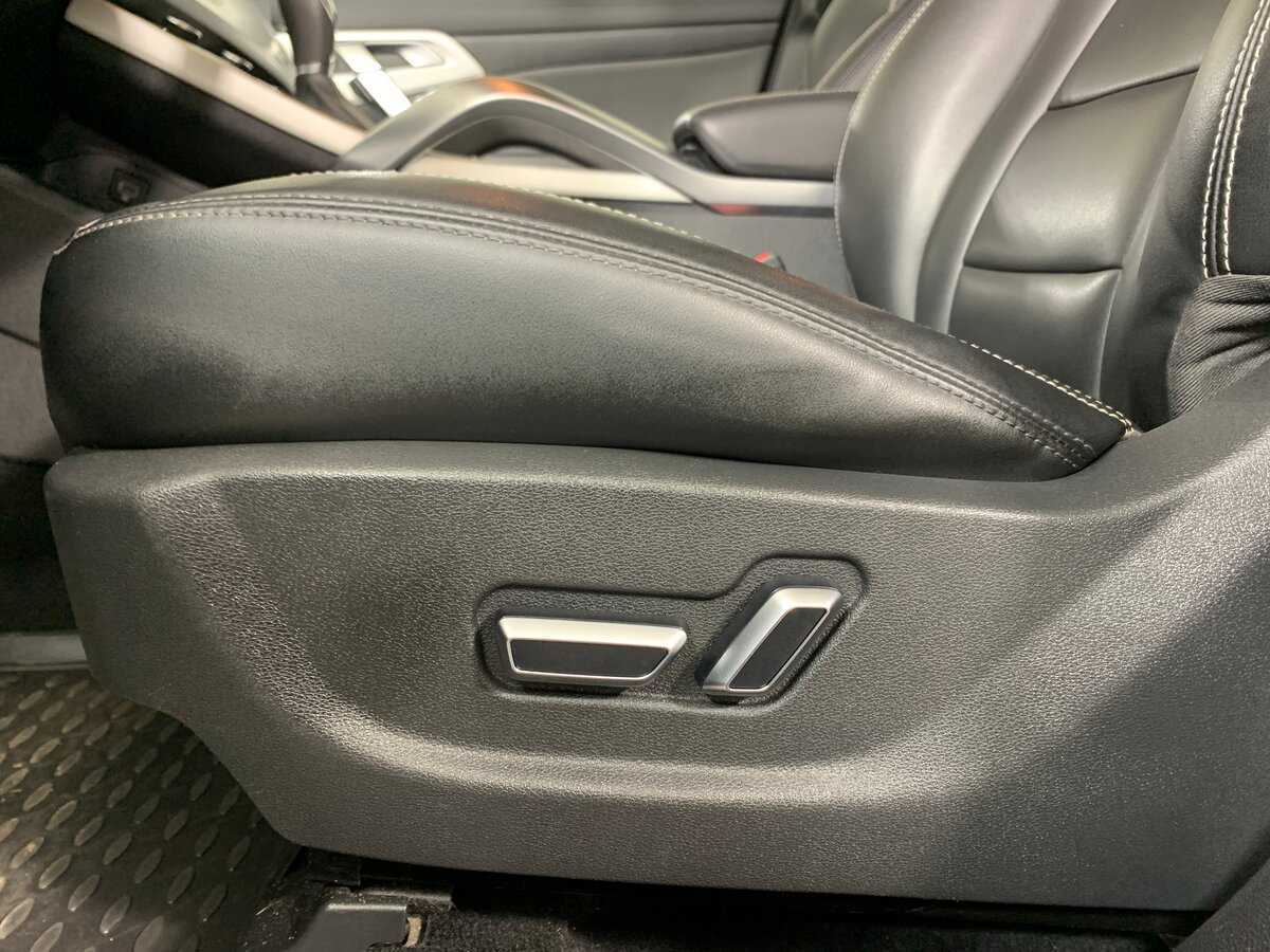 Купить Geely Atlas, 2019, 170 389 км, фото №17