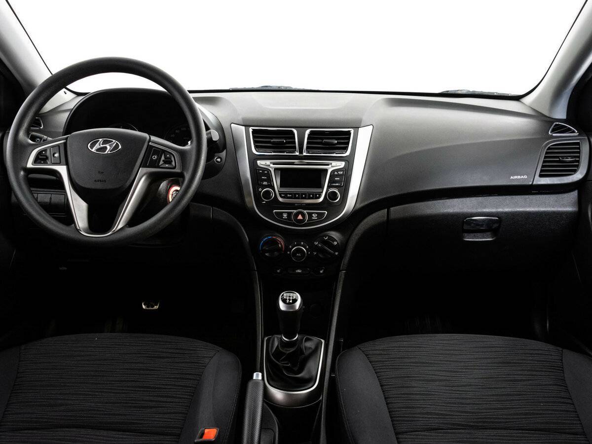 Купить Hyundai Solaris, 2016, 112 982 км, фото №8