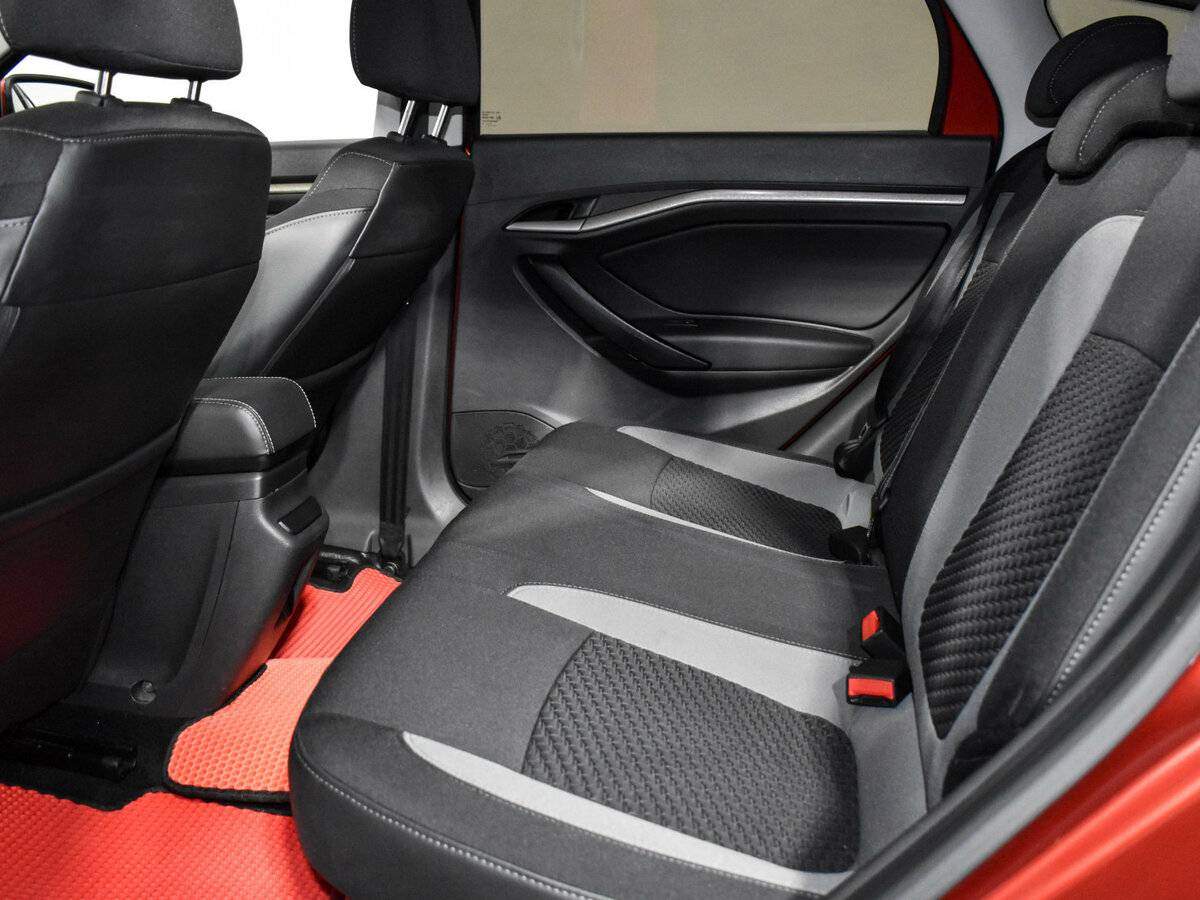 Купить Lada (ВАЗ) Vesta SW, 2018, 106 395 км, фото №9