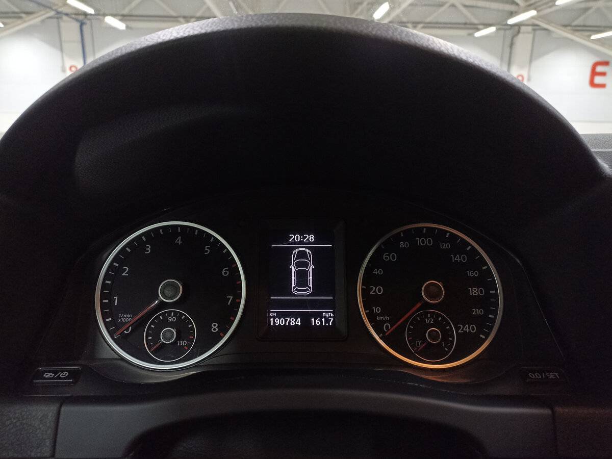 Купить Volkswagen Tiguan, 2016, 190 786 км, фото №13