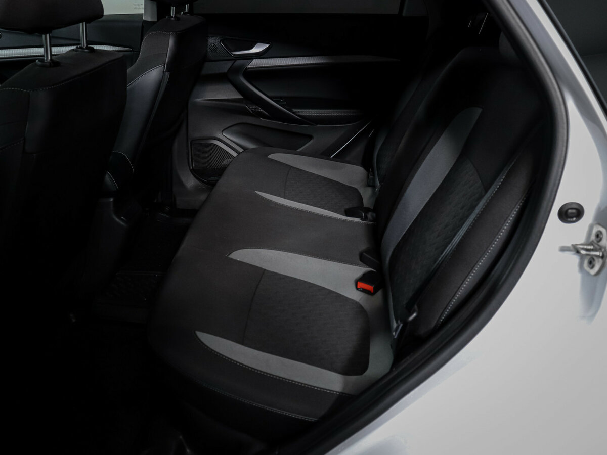 Купить Lada (ВАЗ) Vesta I Рестайлинг (NG), 2023, 32 300 км, фото №8